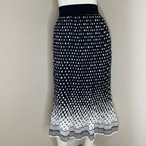 90s Minimalist Parisian Polka Dot Skirt • Black & White Pleats M